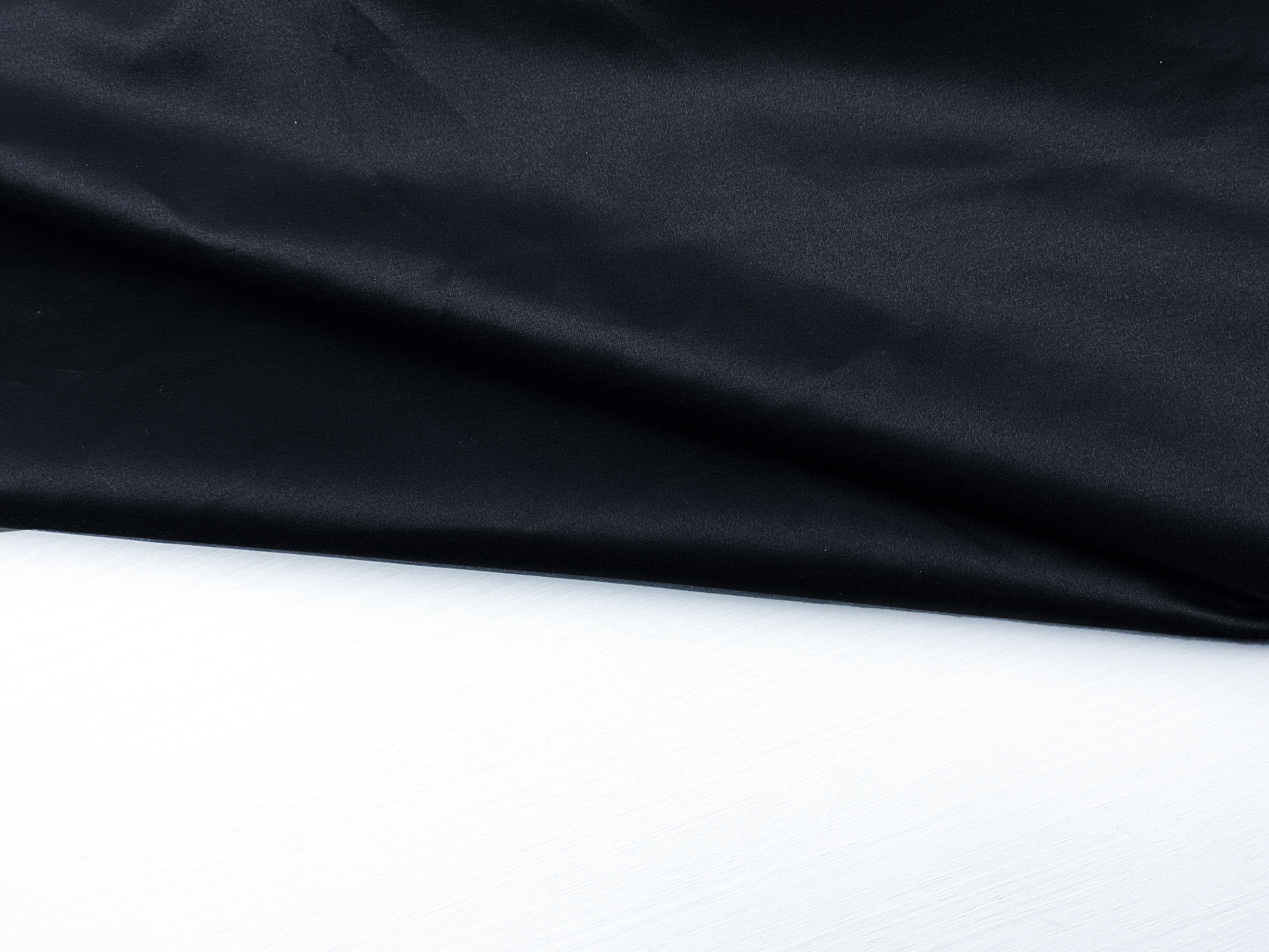 Ткань Атлас  чёрного цвета однотонная 02070 4