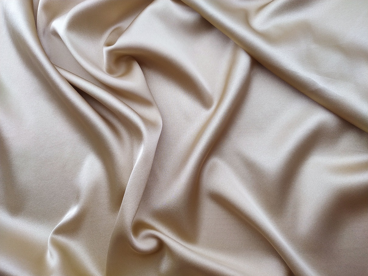 Ткань  Атласный Шелк с эластаном бежево-золотистый Италия 42826 2